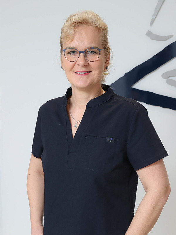 Dr. med. dent. Claudia Dehlwes